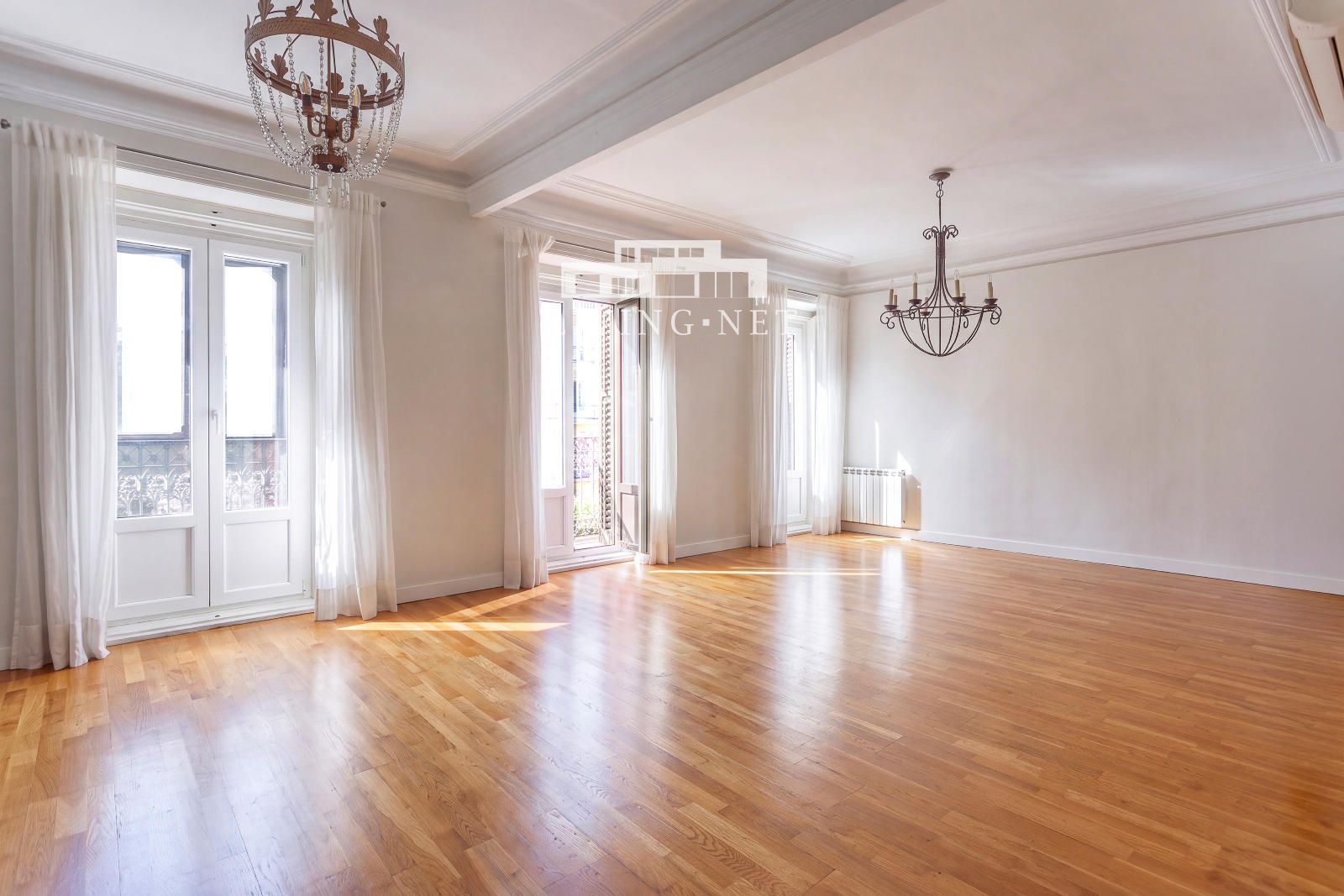 Flat for sale Madrid. Ref: 2680. LIVINGNET