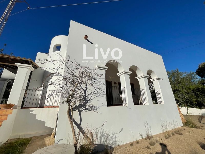 Casa en alquiler Sant Rafel de Sa Creu, Baleares. Ref: 1004. Livo
