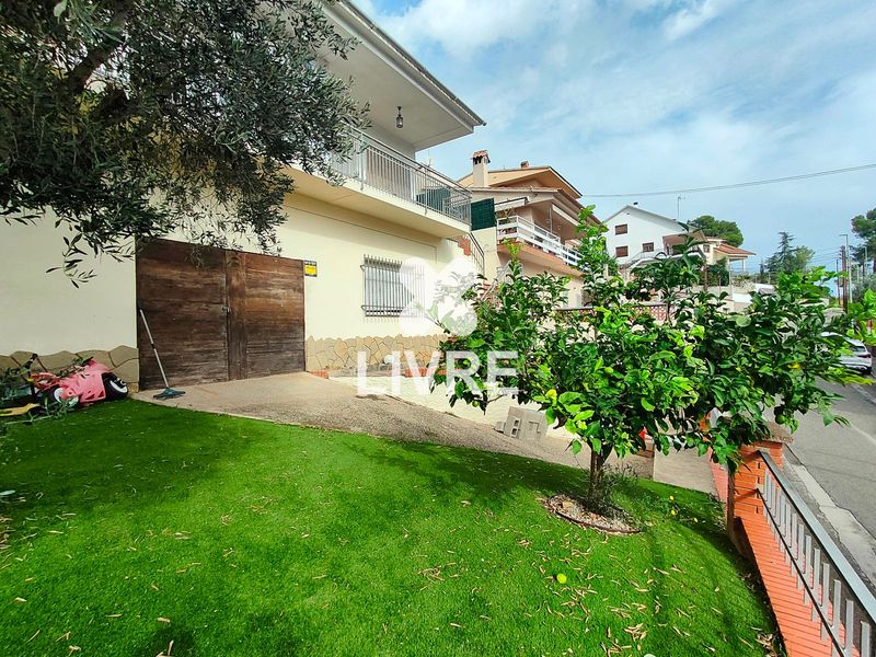 Casa en venta Cervello, Barcelona. Ref: 1095. Livre Real Estate