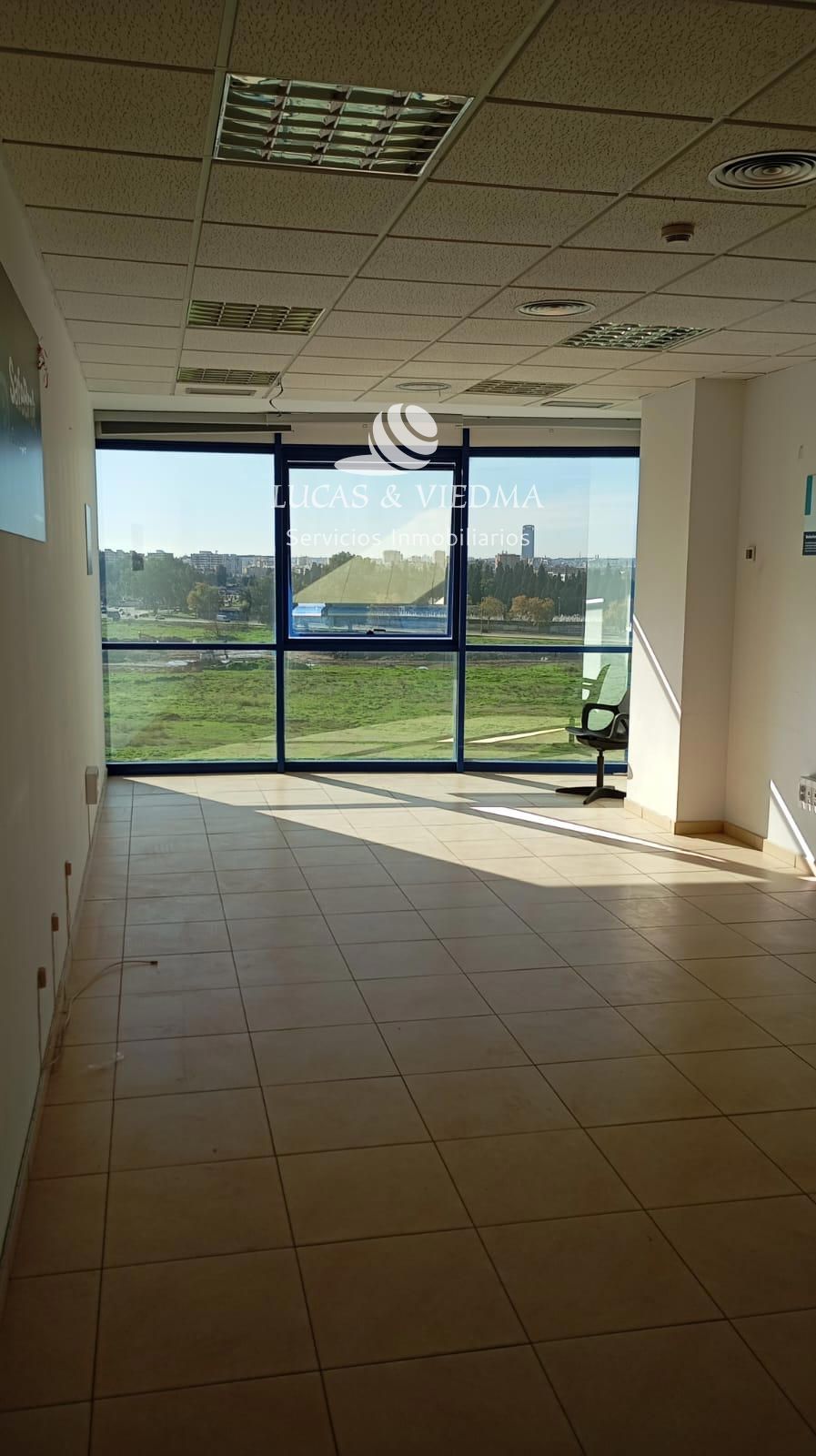 Oficina en venta Sevilla. Ref: 1294. LUCAS & VIEDMA Servicios Inmobiliarios