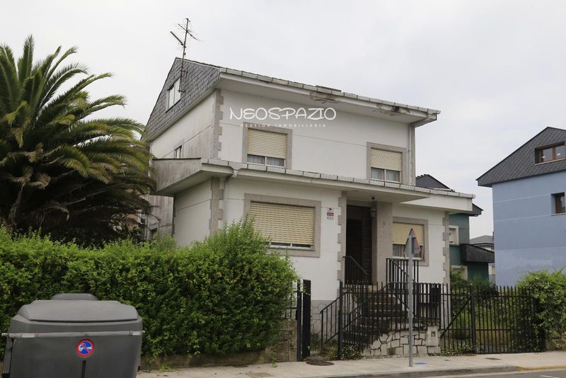 Chalet Independiente en venta Lugo. Ref: 1135. NeoSpazio