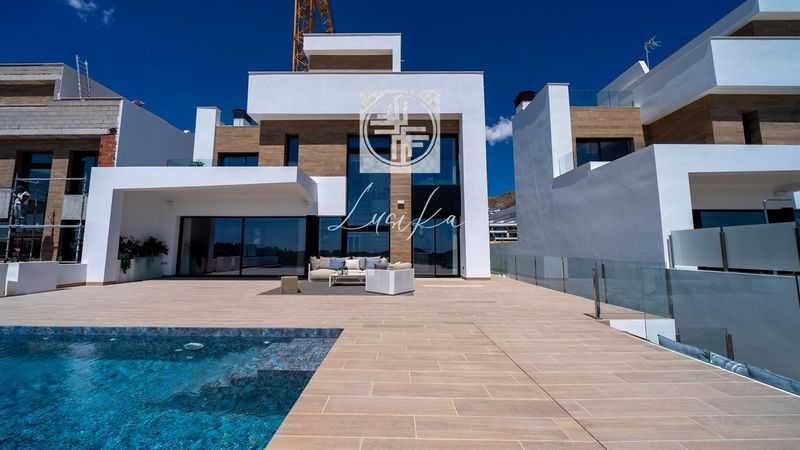 Chalet Independiente en venta Finestrat, Alicante. Ref: 1617. Lusika Real Estate