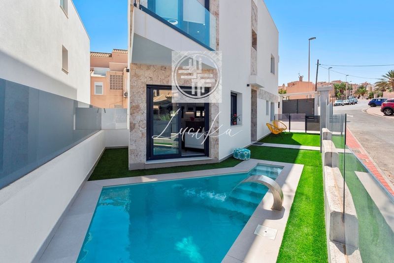 Chalet Independiente en venta Torrevieja, Alicante. Ref: 1632. Lusika Real Estate