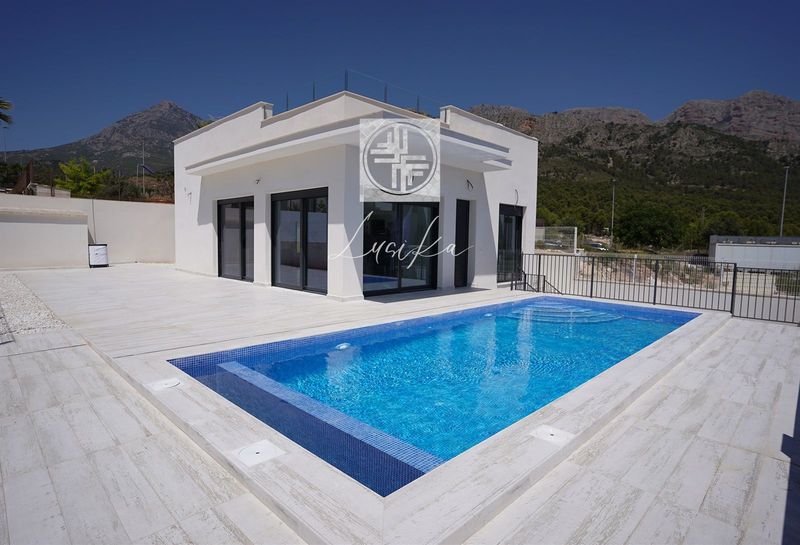 Chalet Independiente en venta Polop, Alicante. Ref: 1780. Lusika Real Estate