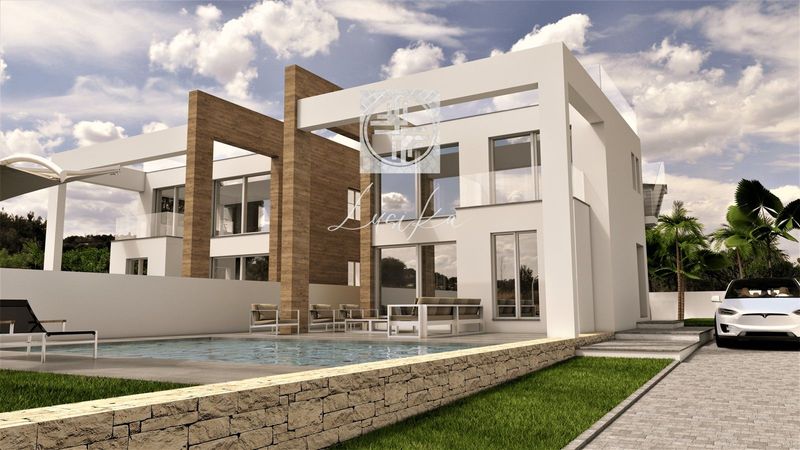 Chalet Independiente en venta Torrevieja, Alicante. Ref: 2024. Lusika Real Estate