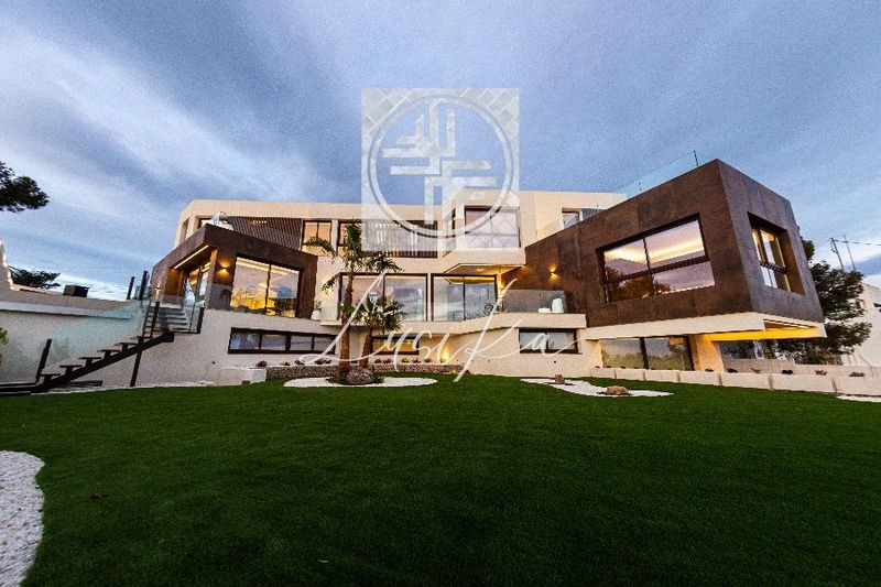 Chalet Independiente en venta Benidorm, Alicante. Ref: 2046. Lusika Real Estate