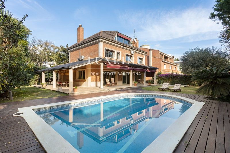 Chalet Independiente en venta Esplugues de Llobregat, Barcelona. Ref: 1025. Luxline Real Estate