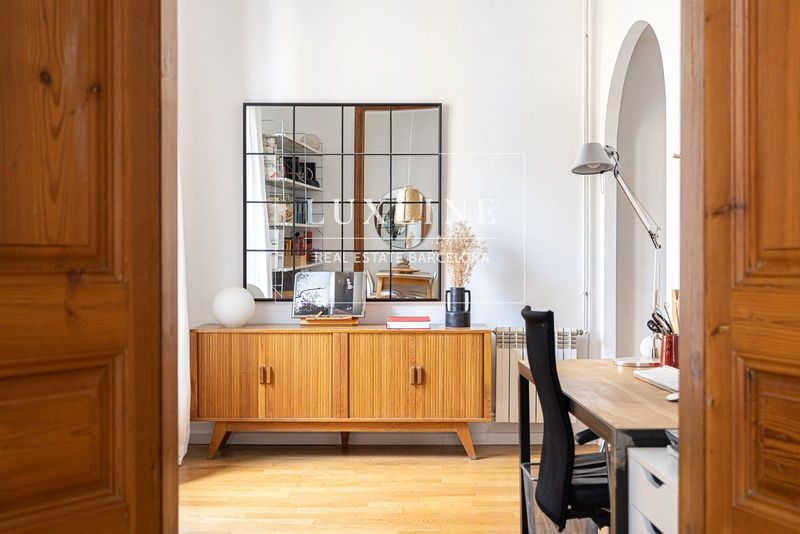 Piso Barcelona. Ref: 1054. Luxline Real Estate