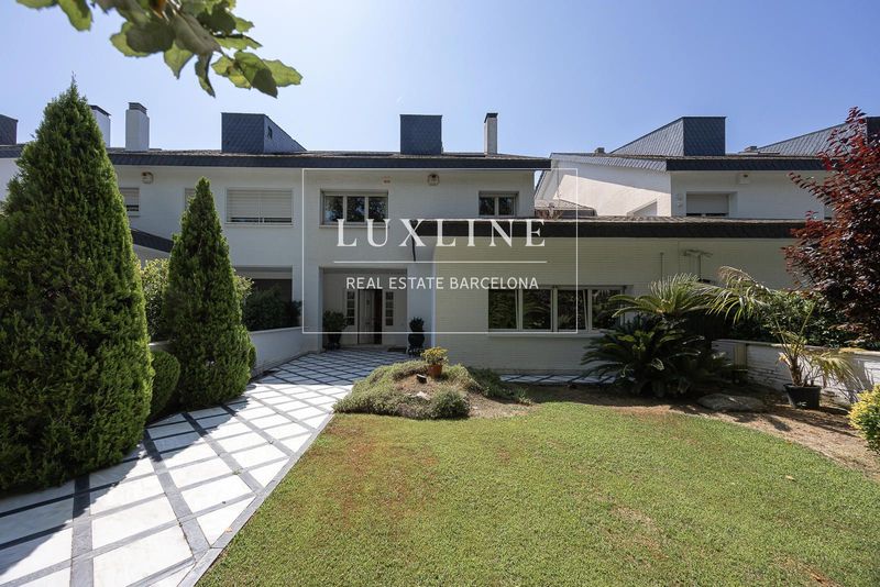 Adosado en venta Barcelona. Ref: 1286. Luxline Real Estate