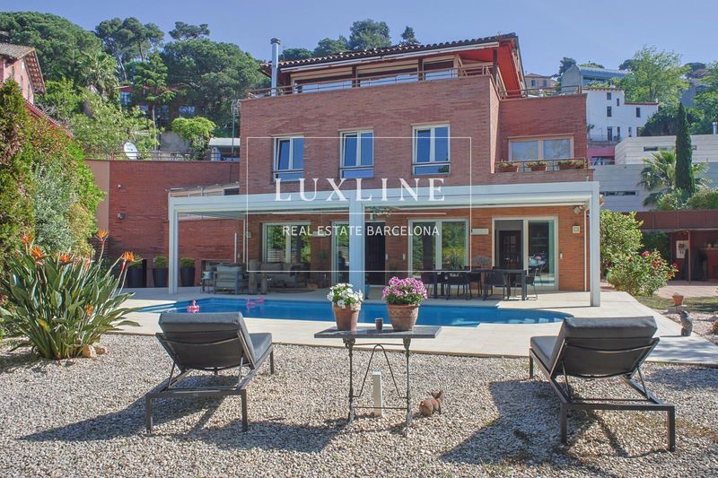 Chalet Independiente en venta Barcelona. Ref: 1317. Luxline Real Estate
