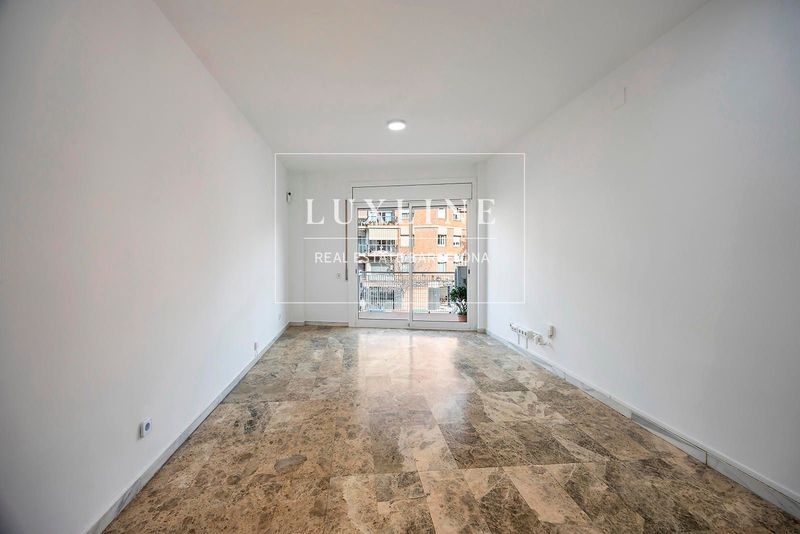 Flat for sale Santa Coloma de Gramenet, Barcelona. Ref: 1324. Luxline Real Estate