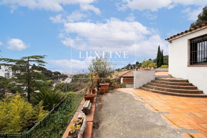 Casa en venta Barcelona. Ref: 1345. Luxline Real Estate