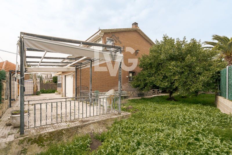 Chalet Independiente en venta Fuente El Saz De Jarama, Madrid. Ref: 1055. LVG inmobiliaria