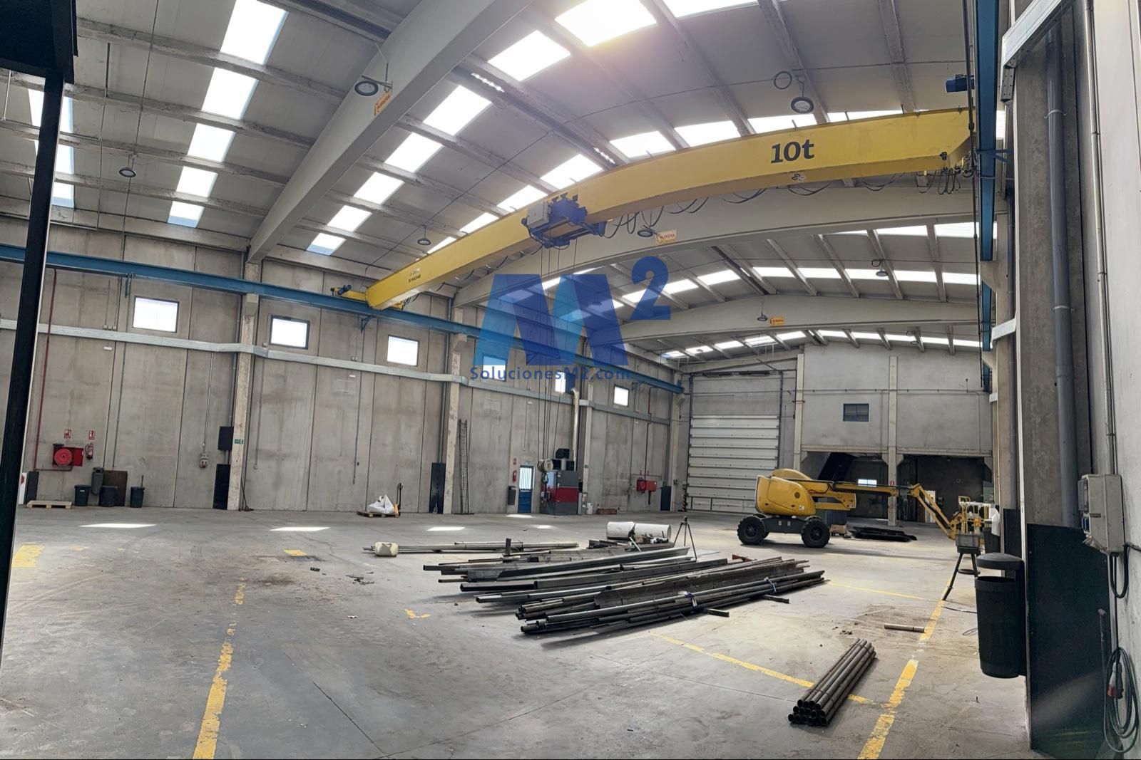 Nave industrial tipo C con puente grua en alquiler con 998 m2 de patio - Foto 3