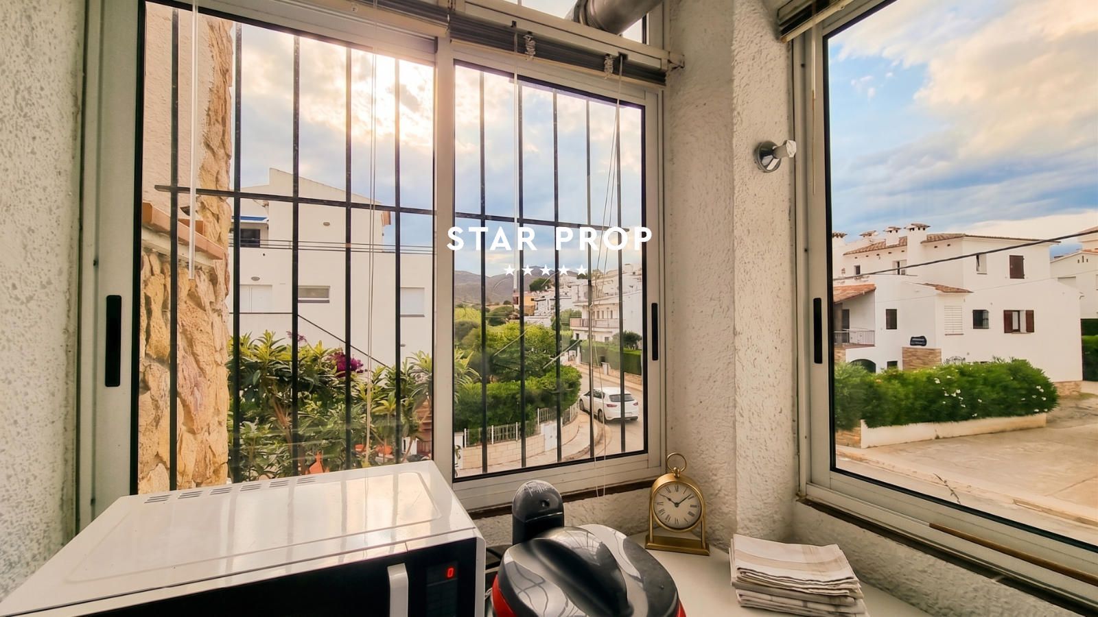 Piso con vistas al mar y terraza en Sant Carles, Llançà
