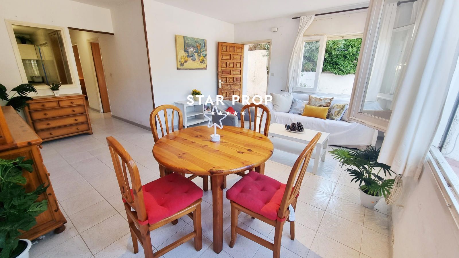Appartement avec grande terrasse et jardin privé à Colera