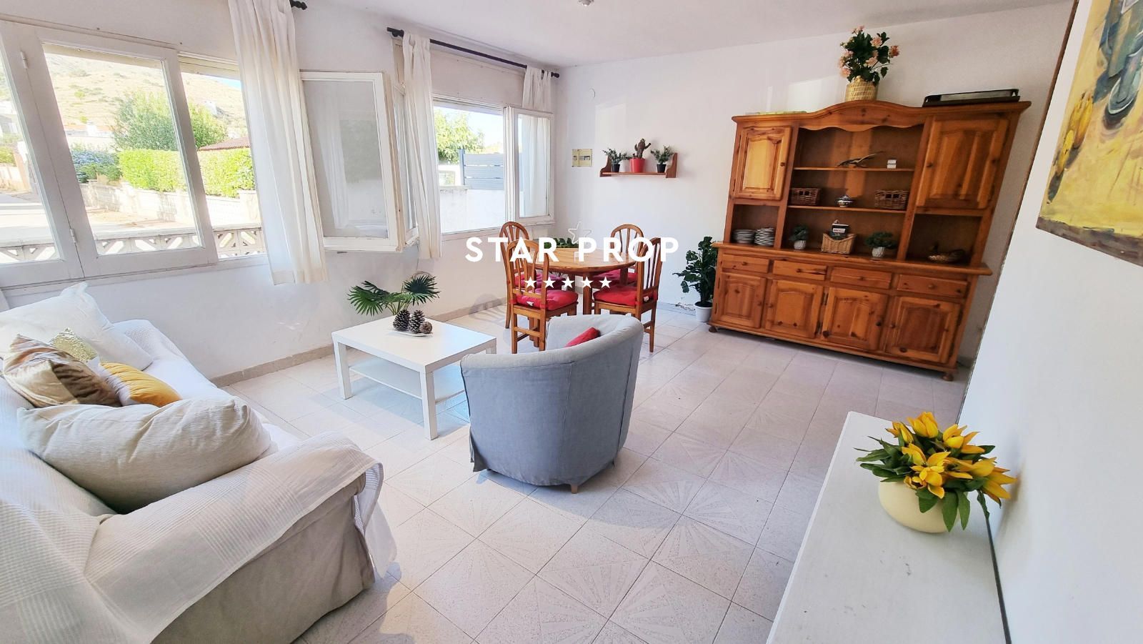 Appartement avec grande terrasse et jardin privé à Colera