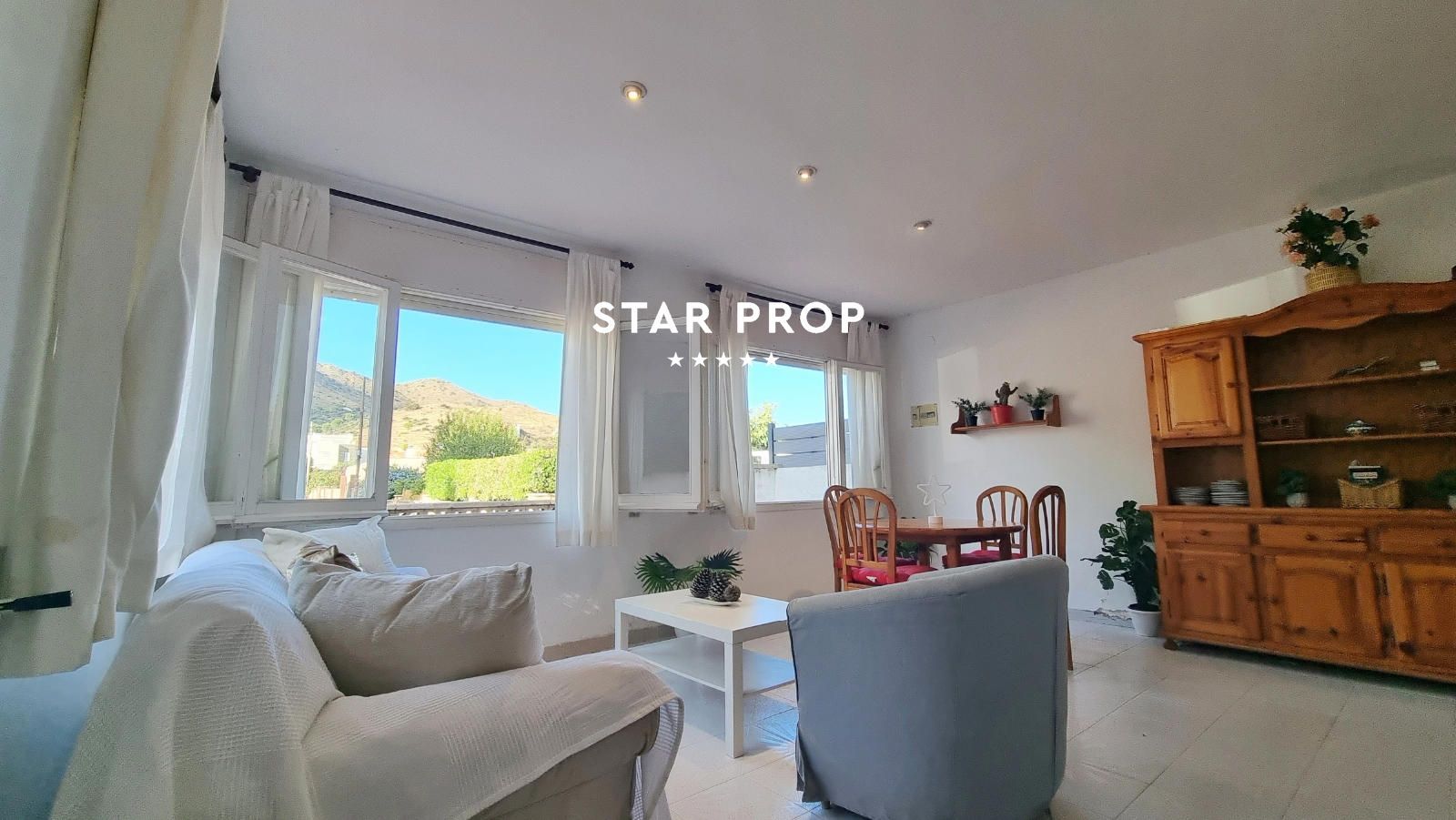 Appartement avec grande terrasse et jardin privé à Colera
