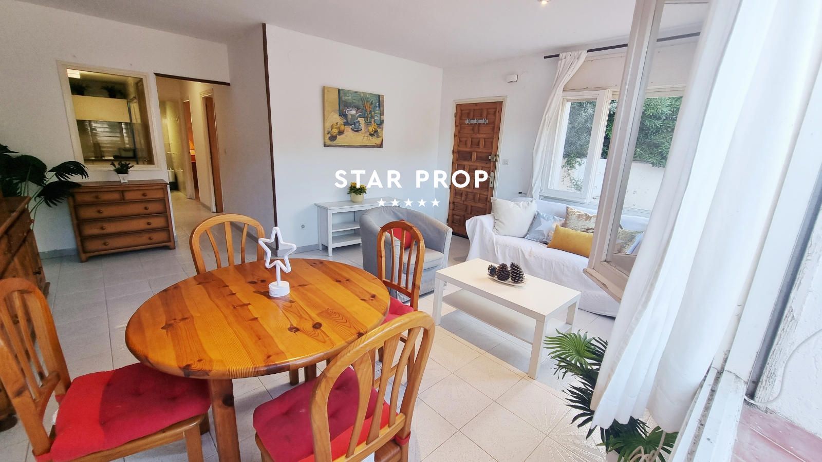 Appartement avec grande terrasse et jardin privé à Colera