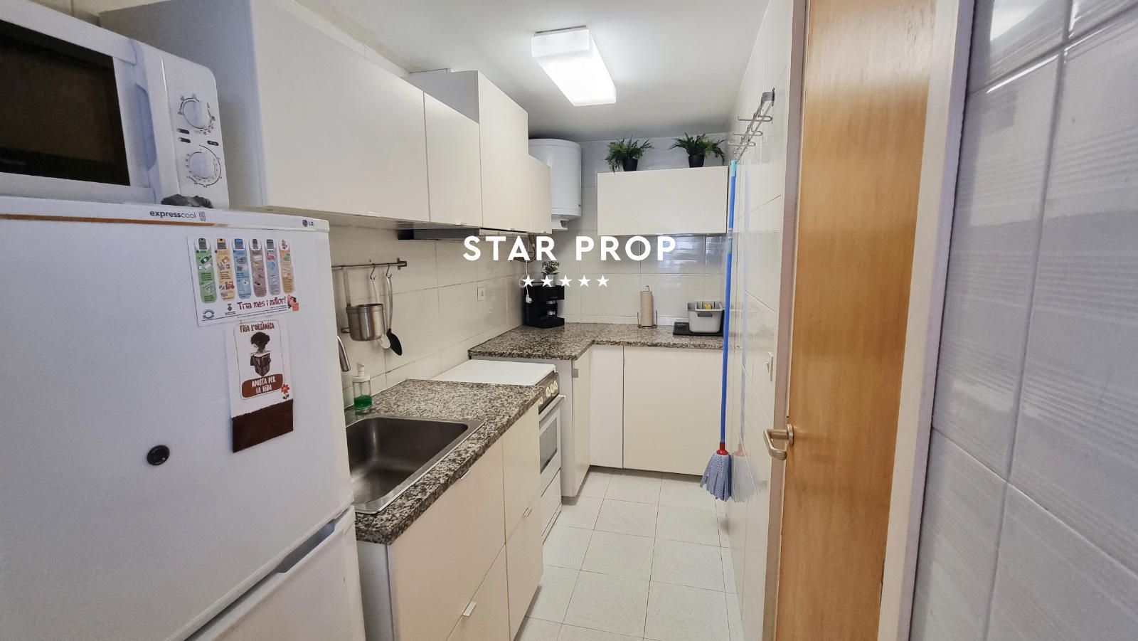 Appartement avec grande terrasse et jardin privé à Colera