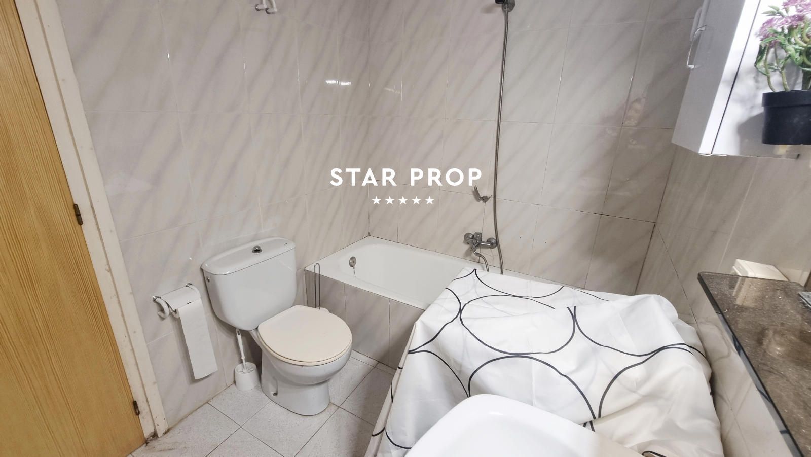 Appartement avec grande terrasse et jardin privé à Colera