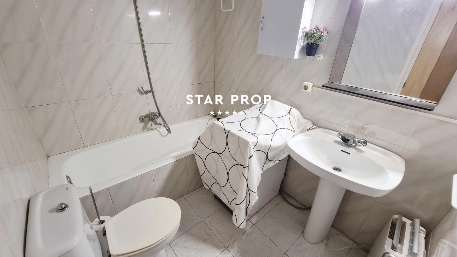 Appartement avec grande terrasse et jardin privé à Colera