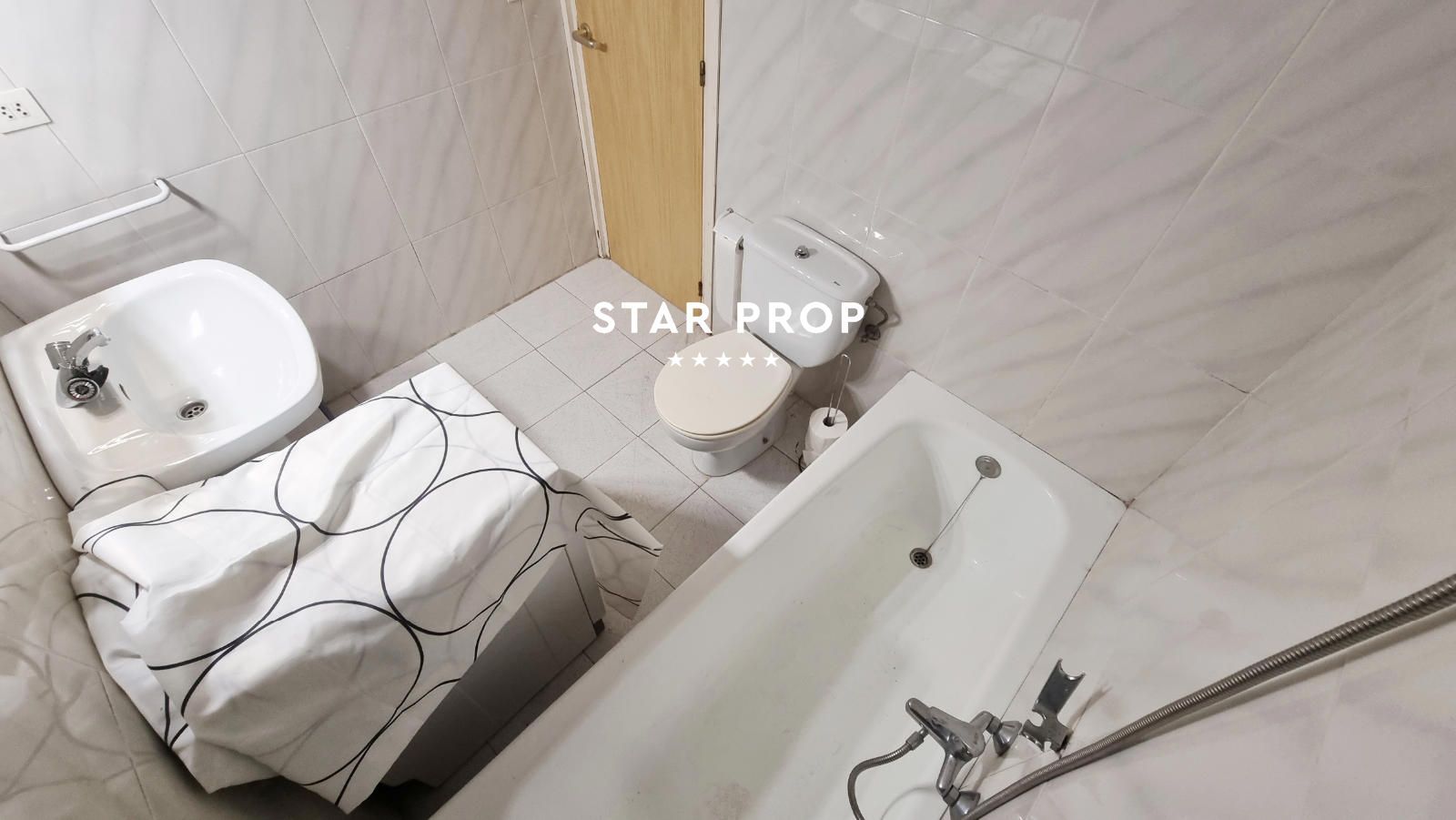 Appartement avec grande terrasse et jardin privé à Colera