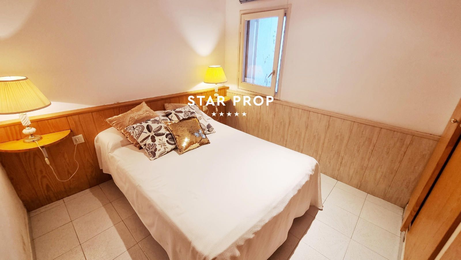 Appartement avec grande terrasse et jardin privé à Colera