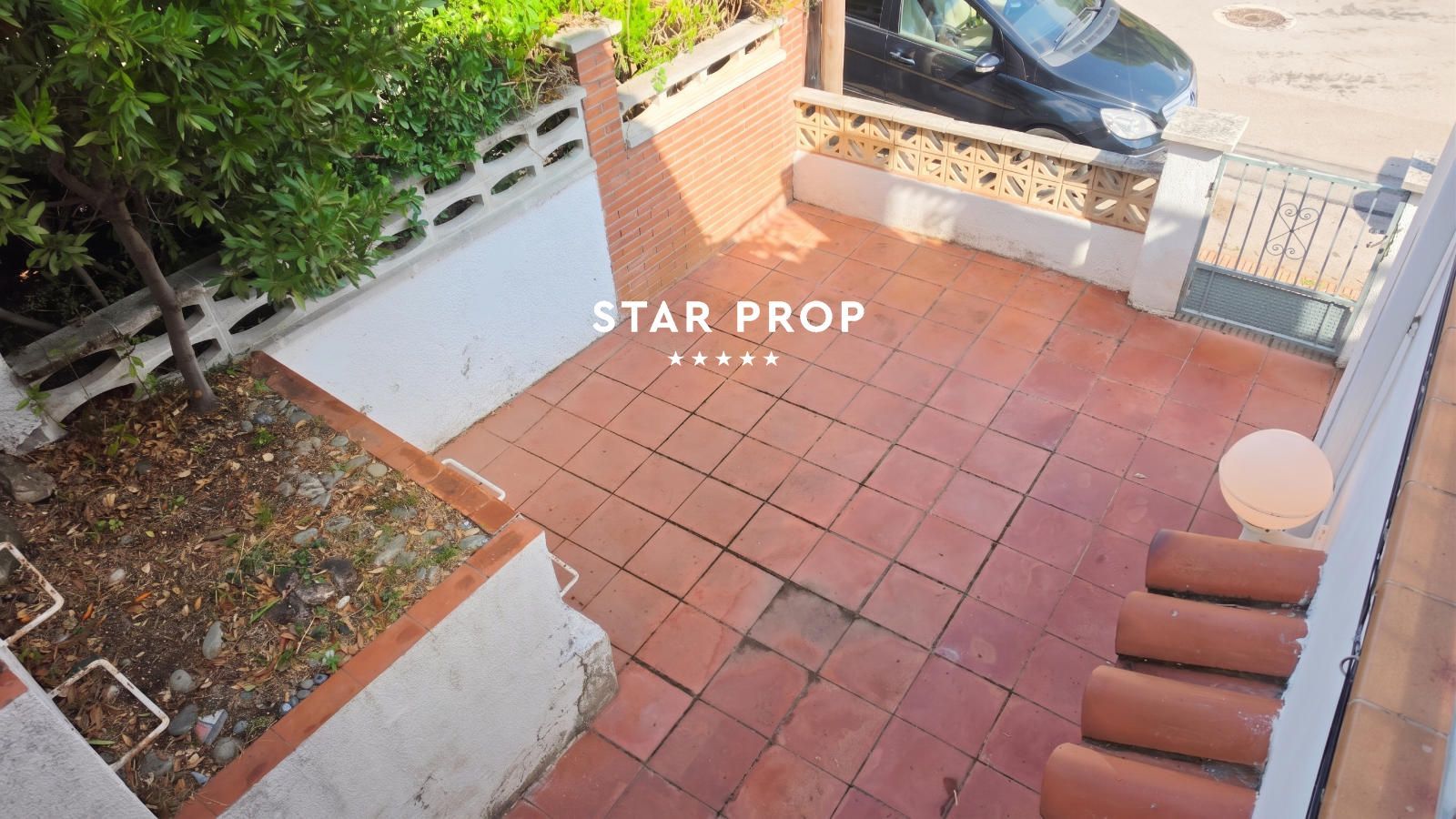 Appartement avec grande terrasse et jardin privé à Colera