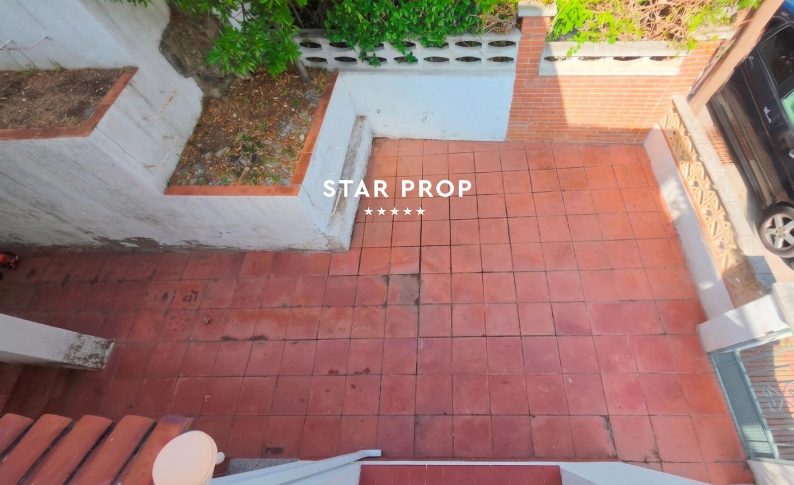 Appartement avec grande terrasse et jardin privé à Colera
