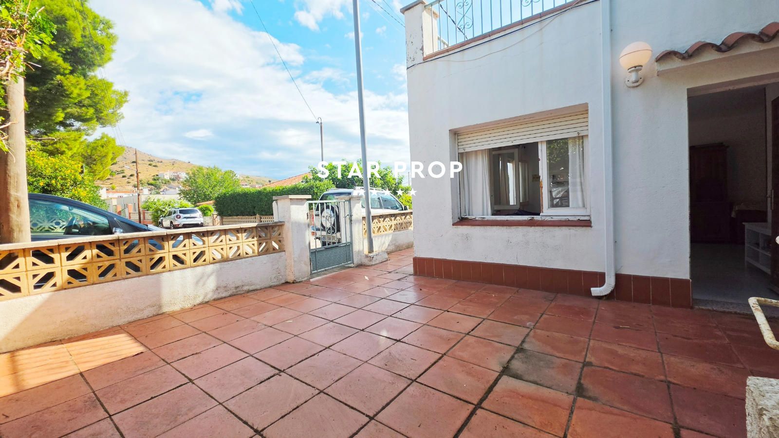Appartement avec grande terrasse et jardin privé à Colera