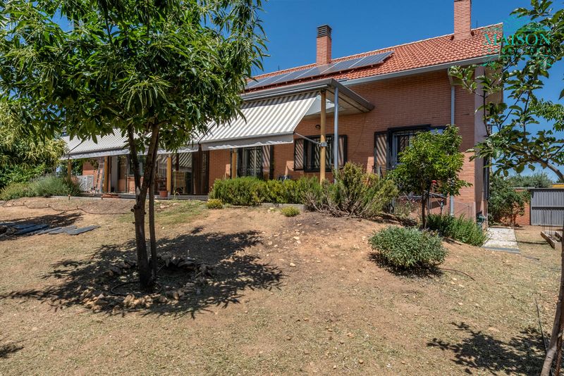 Chalet Independiente en venta Valdetorres de Jarama, Madrid. Ref: 2779. Maison Inmobiliaria