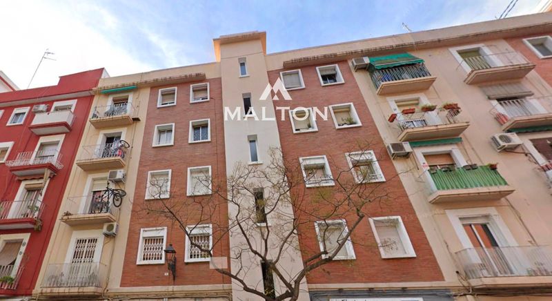 Flat for sale Valencia. Ref: 2429. MALTON HILLS S.L. 