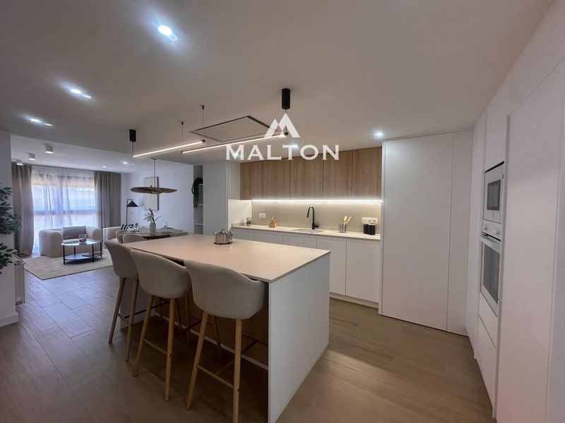 Flat for sale Valencia. Ref: 2512. MALTON HILLS S.L. 