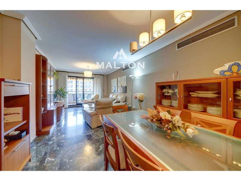 Flat for sale Valencia. Ref: 2561. MALTON HILLS S.L. 