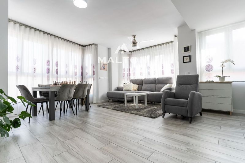 Flat for sale Valencia. Ref: 2563. MALTON HILLS S.L. 