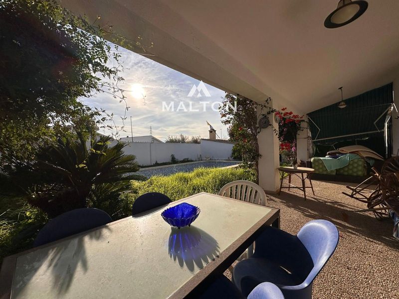 Detached Villa for sale L