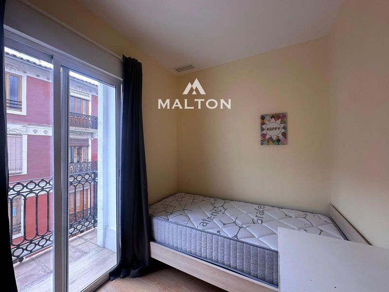 Singular Building for sale Valencia. Ref: 2720. MALTON HILLS S.L. 