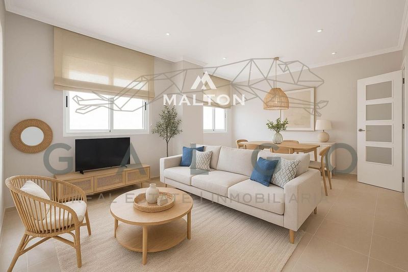 Piso en venta Valencia. Ref: 2745. MALTON HILLS S.L. 