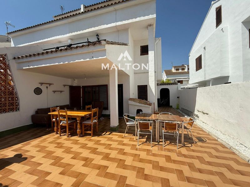 Chalet Independiente en venta Sagunt/Sagunto, Valencia. Ref: 2760. MALTON HILLS S.L. 