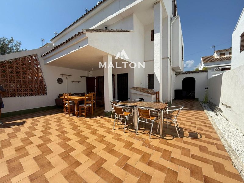 Chalet Independiente en venta Sagunt/Sagunto, Valencia. Ref: 2777. MALTON HILLS S.L. 