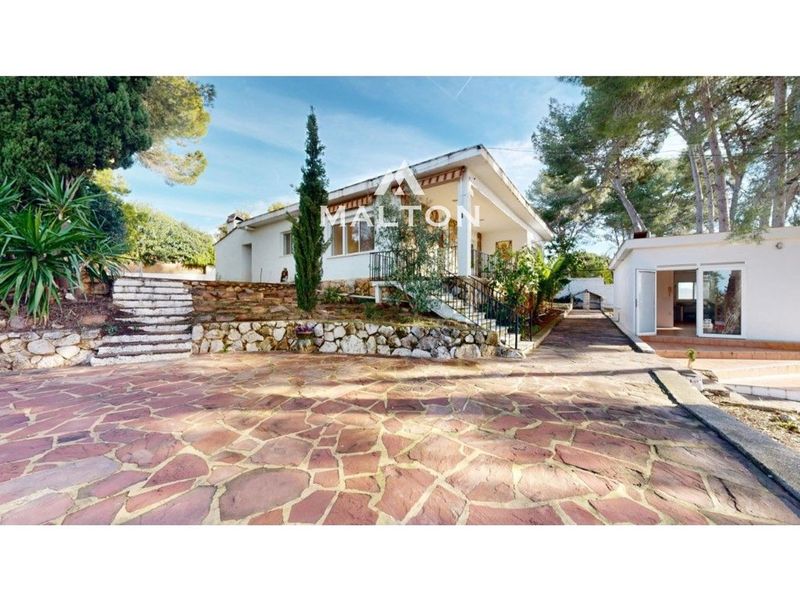 Chalet Independiente en venta Torrent, Valencia. Ref: 2790. MALTON HILLS S.L. 