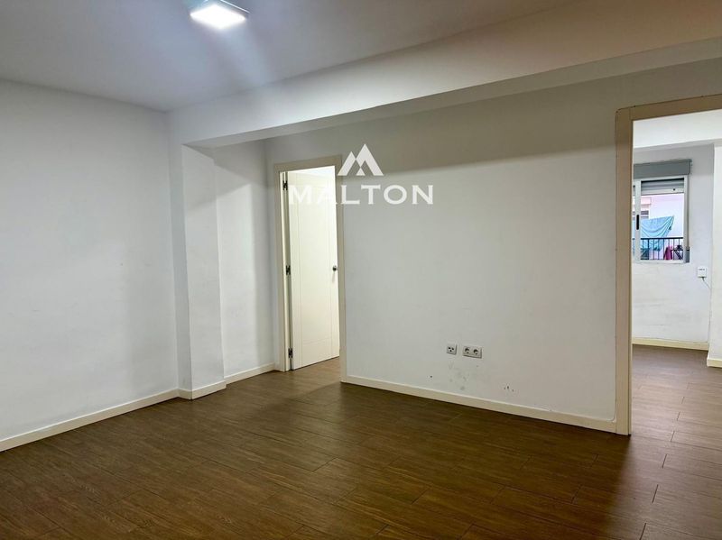 Flat for sale Valencia. Ref: 2795. MALTON HILLS S.L. 