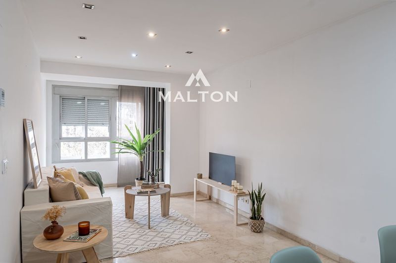 Piso en venta Valencia. Ref: 2855. MALTON HILLS S.L. 