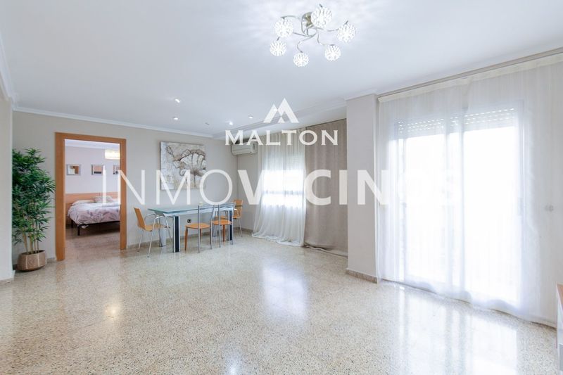 Piso en venta Valencia. Ref: 2856. MALTON HILLS S.L. 