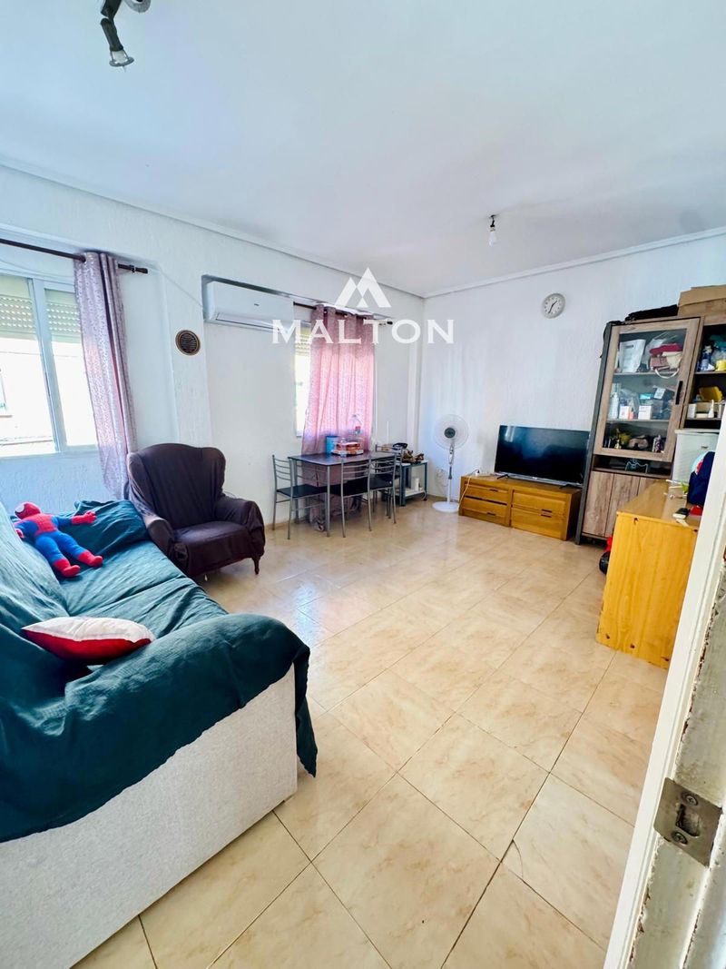 Piso en venta Valencia. Ref: 2896. MALTON HILLS S.L. 