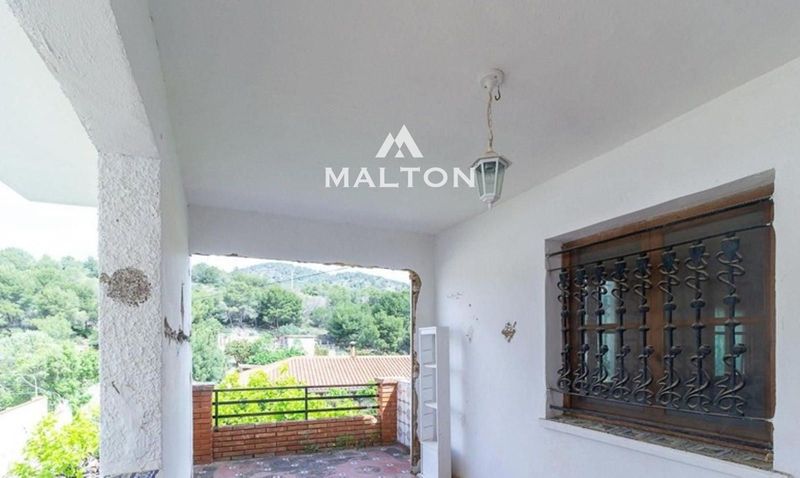 House for sale Serra, Valencia. Ref: 2911. MALTON HILLS S.L. 