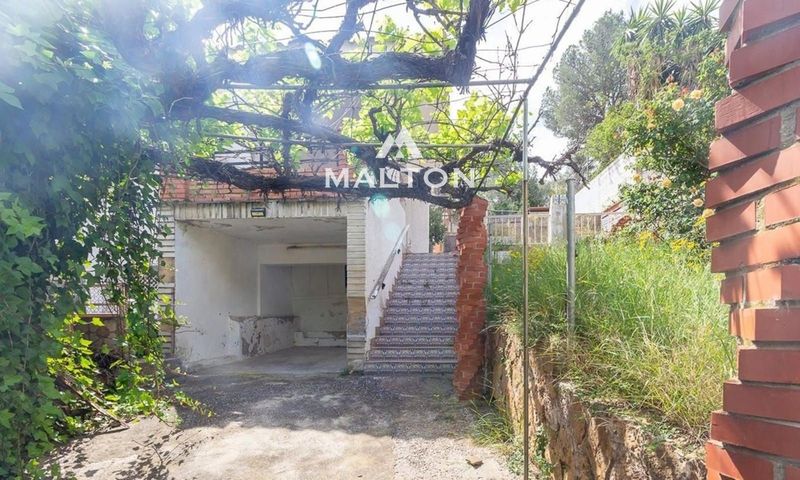 Casa en venta Serra, Valencia. Ref: 2951. MALTON HILLS S.L. 