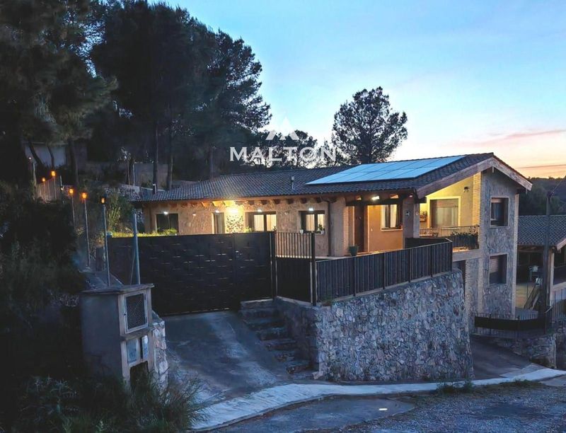 Chalet Independiente en venta Alberic, Valencia. Ref: 2952. MALTON HILLS S.L. 