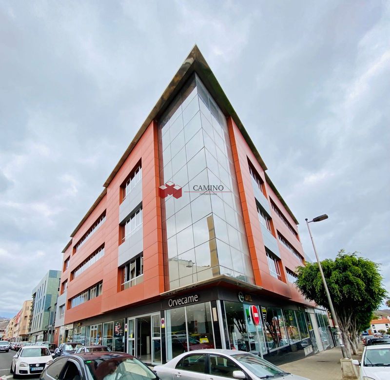 Singular Building for sale Telde, Las Palmas. Ref: 1074. Inmobiliaria Camino